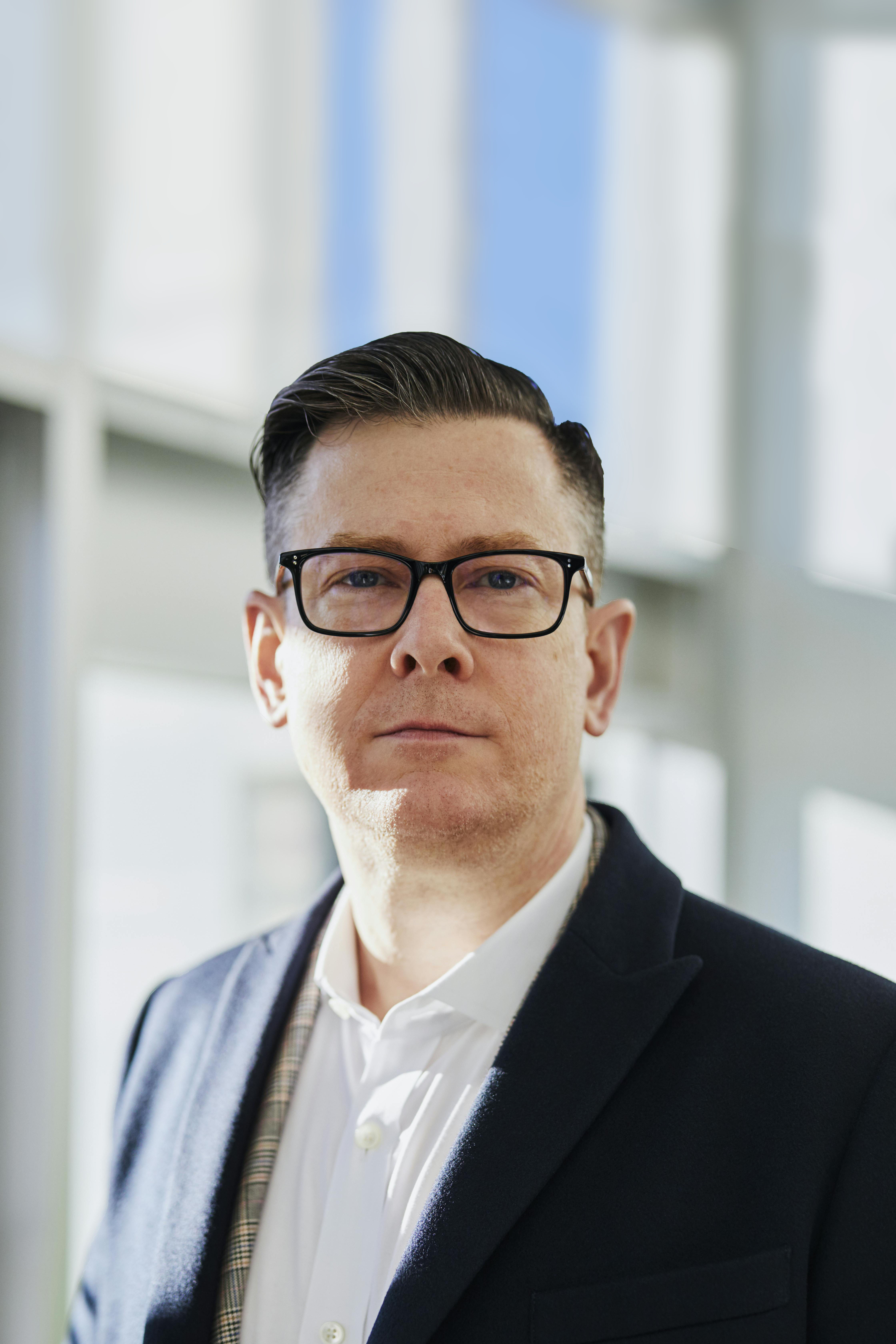 Photo by LinkedIn Sales Navigator: https://www.pexels.com/photo/man-wearing-white-dress-shirt-and-black-blazer-2182970/